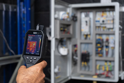 "Equipo de Tecnología acústica avanzada"