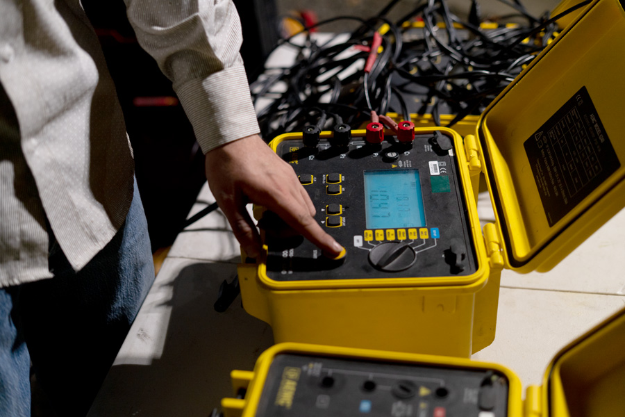 "Mantenimiento en centro comercial Multiplaza Escazu"